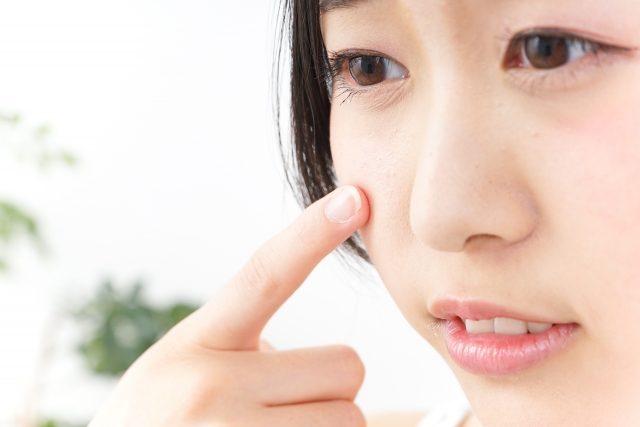 練馬区にある美容皮膚科でのニキビ痕治療法や治療にかかる期間は？